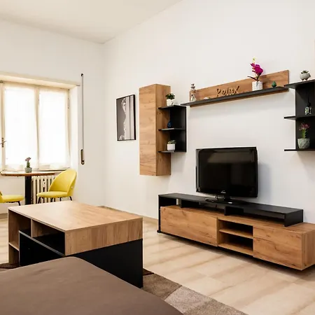 Vatican Giuliano's House Apartman *