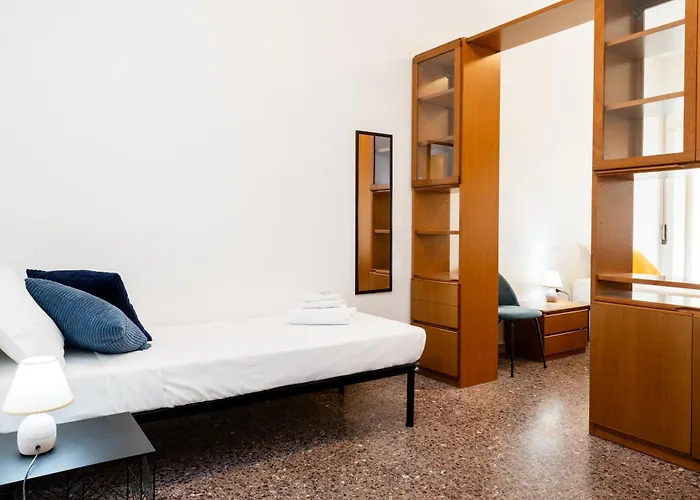 Vatican Giuliano's House * 로마